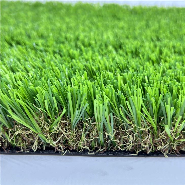 Artificial Grass Around Swimming Pool